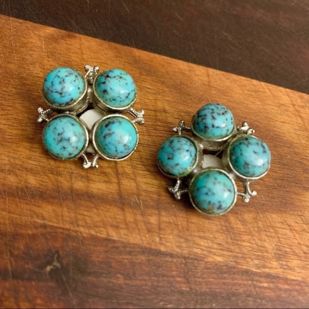 Vintage 1970s Simulated Turquoise In Pewter Clip on Earrings
